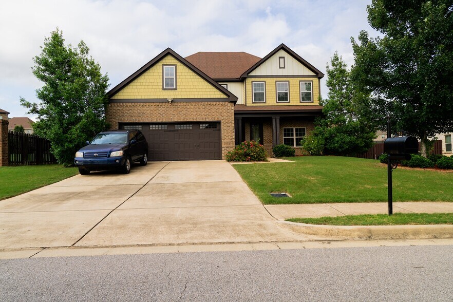 Building Photo - 716 Banbury St