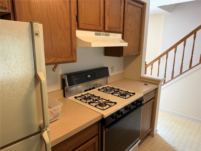 Building Photo - 116 Jordache Ln