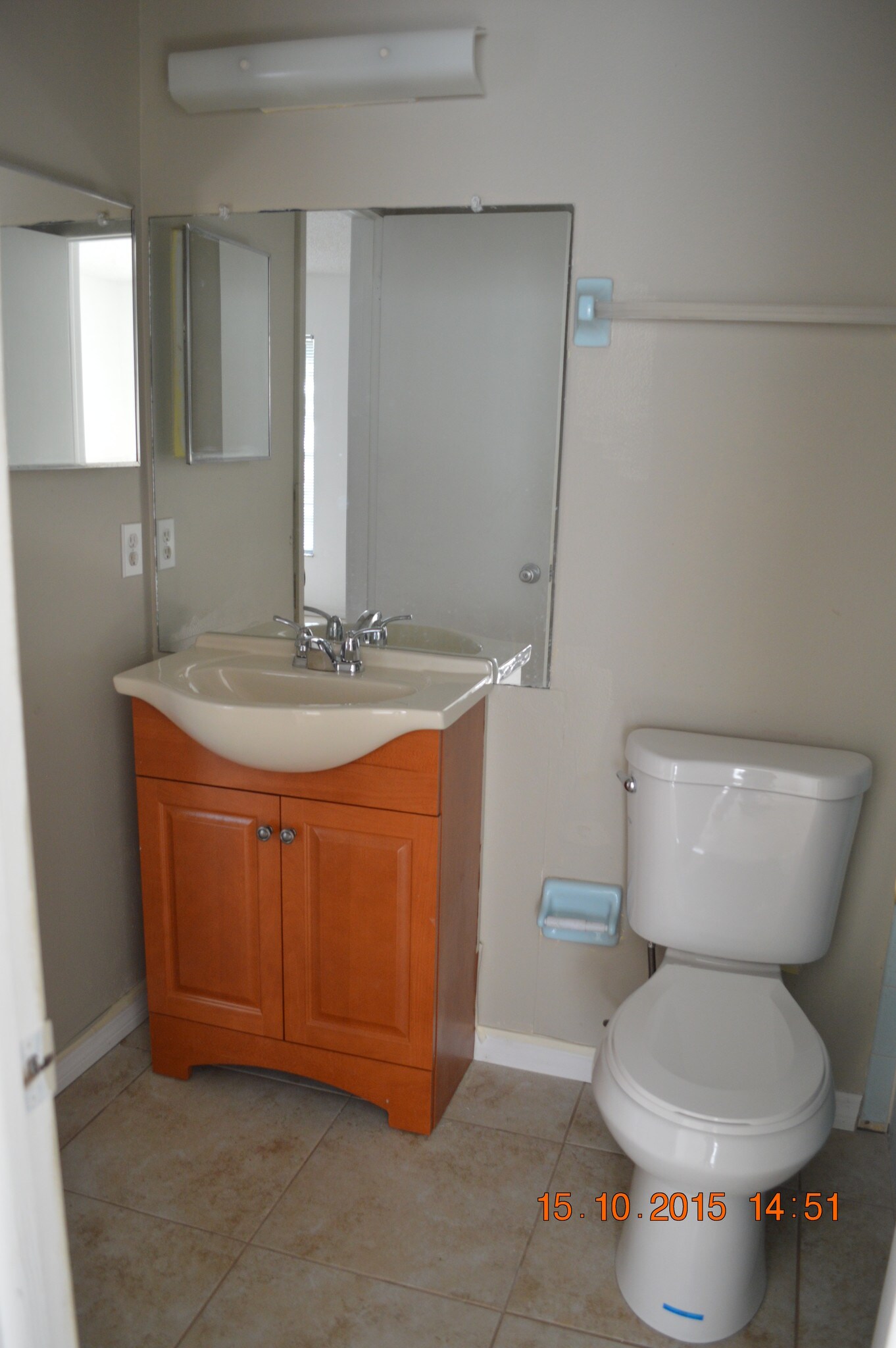 Guest bathroom - 12373 Shafton Rd