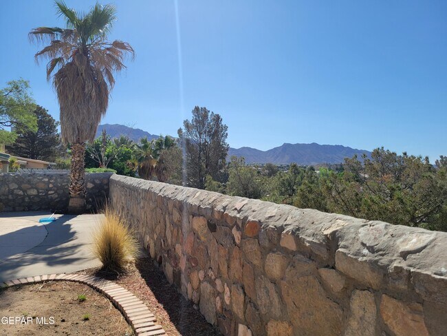 Building Photo - 6920 Imperial Ridge Dr