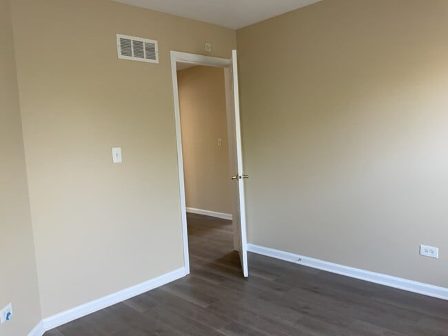 Building Photo - 1844 Courtwright Dr