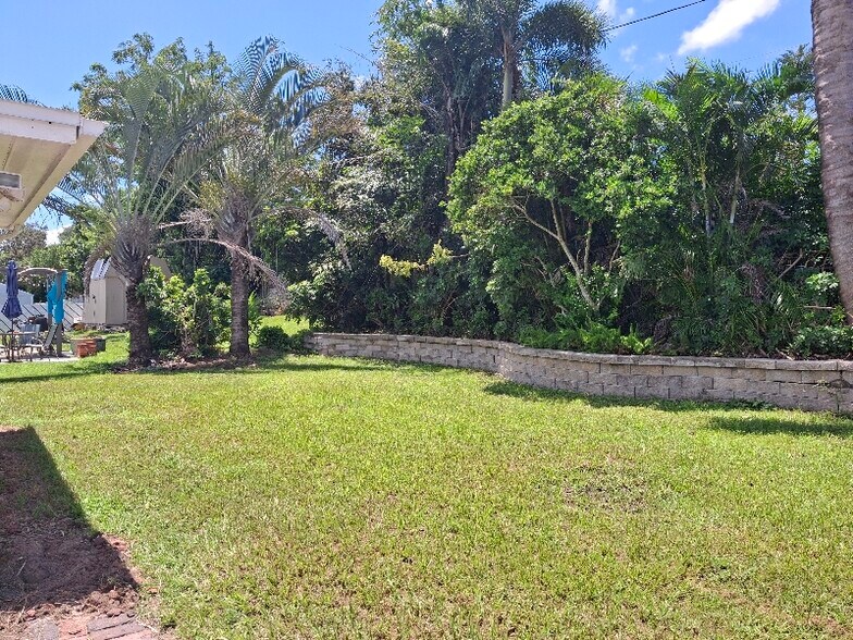 Building Photo - 1663 Plum Tree Rd