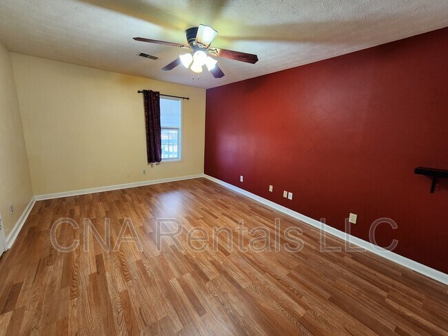 Building Photo - 1505 Countryside Pl SE