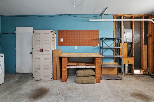 Building Photo - Charming 2 Bedroom Pacific Grove Home with Ocean Views
