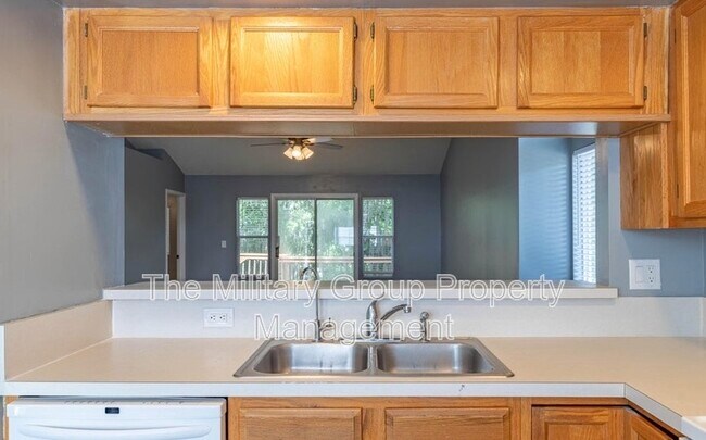 Building Photo - 3390 Millcrest Pl