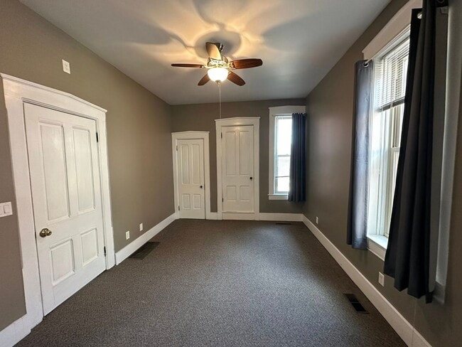 Building Photo - 309 S 8th St