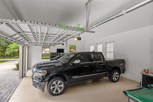 Building Photo - 6844 Valhalla Way