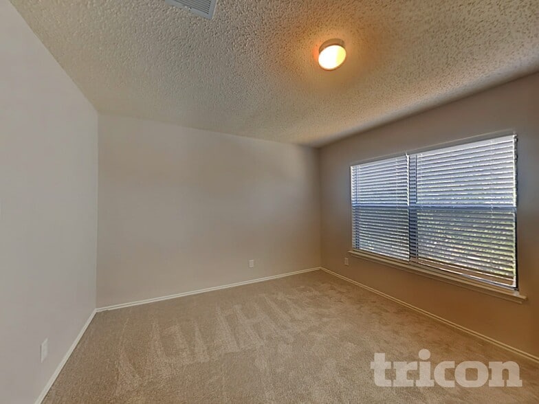 Building Photo - 7010 Flint View