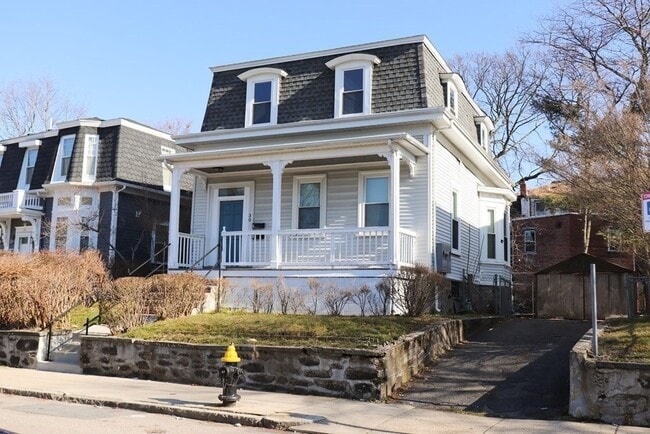 Building Photo - 30 Woodbine St