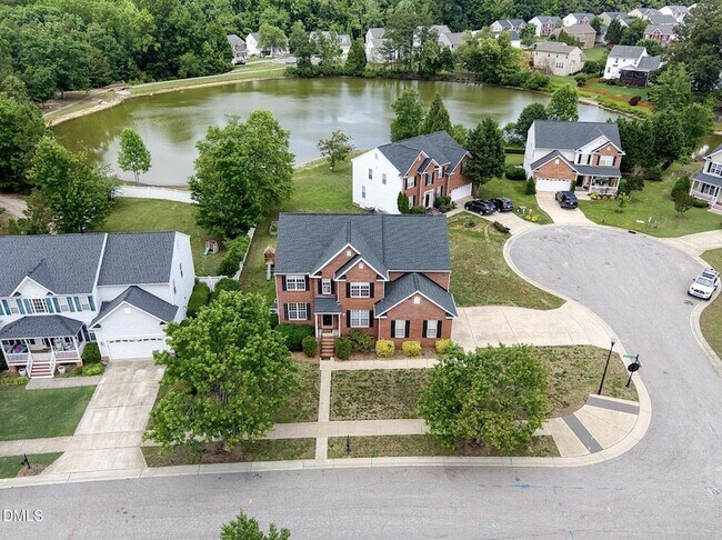 Building Photo - 930 Pristine Ln