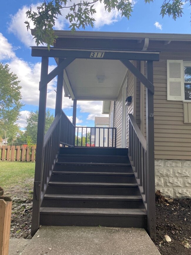 Building Photo - 311 Abbey St.