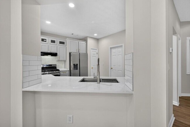 Building Photo - 4379 Annlette Dr NW