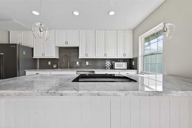 Building Photo - 6351 Briar Rose Dr