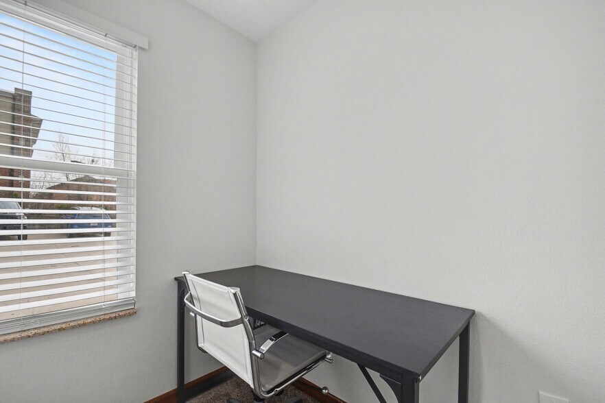 Building Photo - 118 Rhodes St