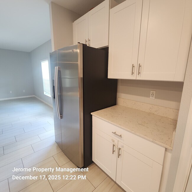 Building Photo - 2546 Leonia Ln