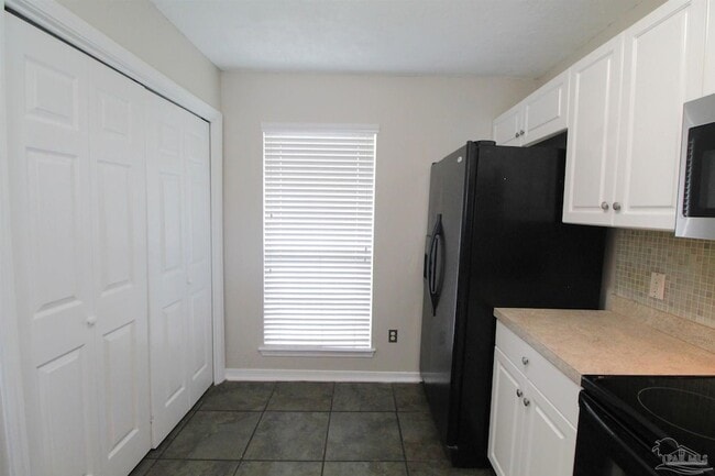 Building Photo - 7680 Chablis Cir