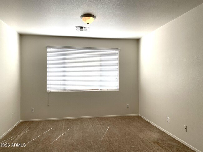 Building Photo - 8837 W Glenn Dr