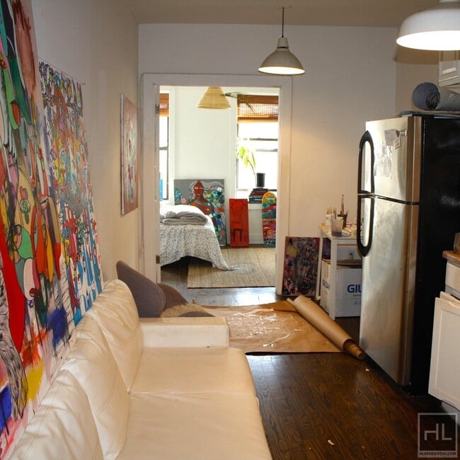 Primary Photo - 637 WILSON AVENUE