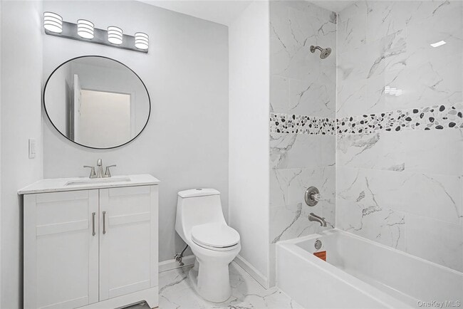 Building Photo - 25 Clinton St