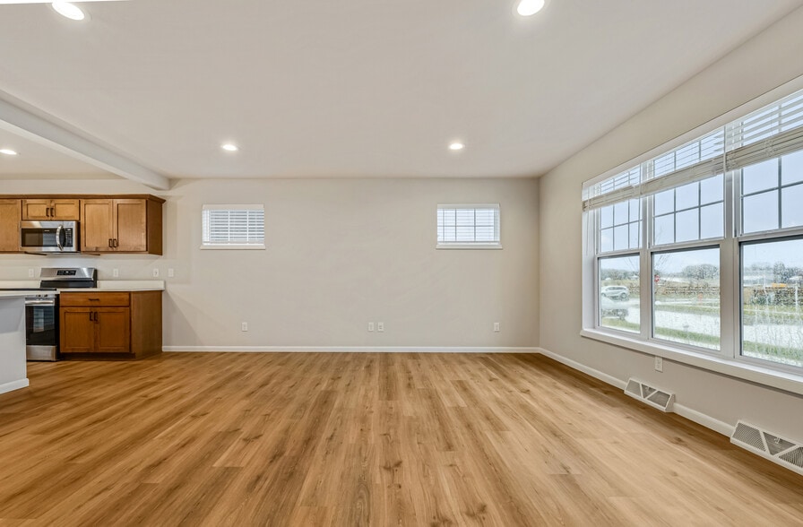 Building Photo - 1638 Happy Trails Rd