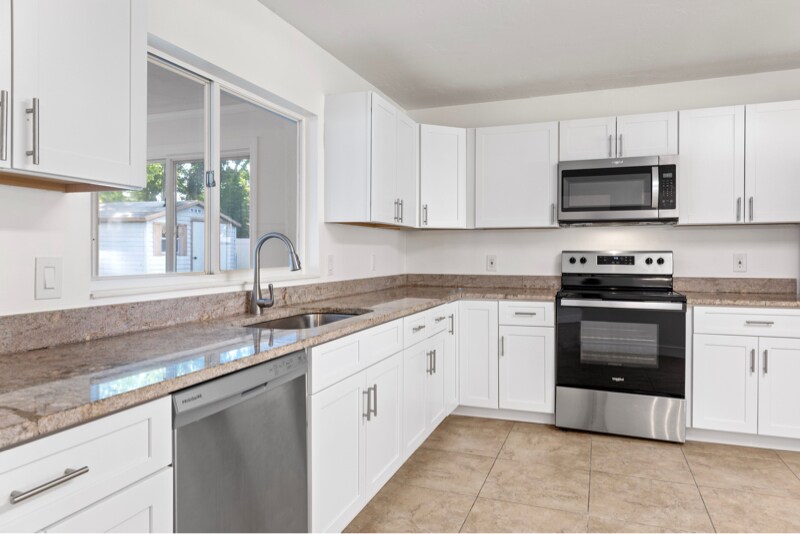 Building Photo - 807 Scrub Oak St
