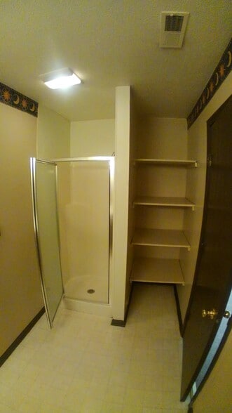 Bathroom - 1302 Albert Ave