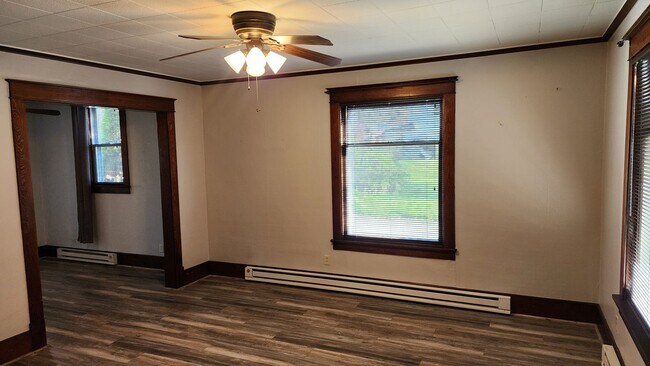 Building Photo - Exquisitely remodeled single-family home, ...