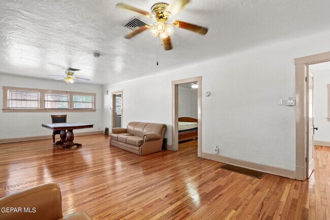 Building Photo - 2709 N Florence St