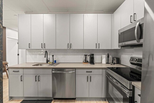Building Photo - 117 N 15th St