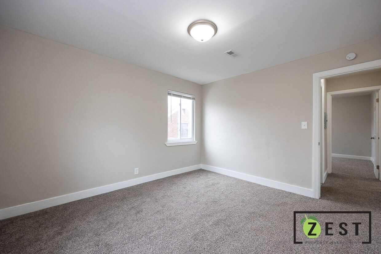Building Photo - 9770 Outer