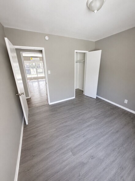 Building Photo - 15241 Acre St