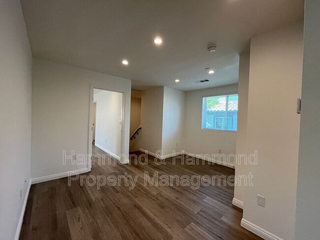 Building Photo - 12680 Bradley Ave