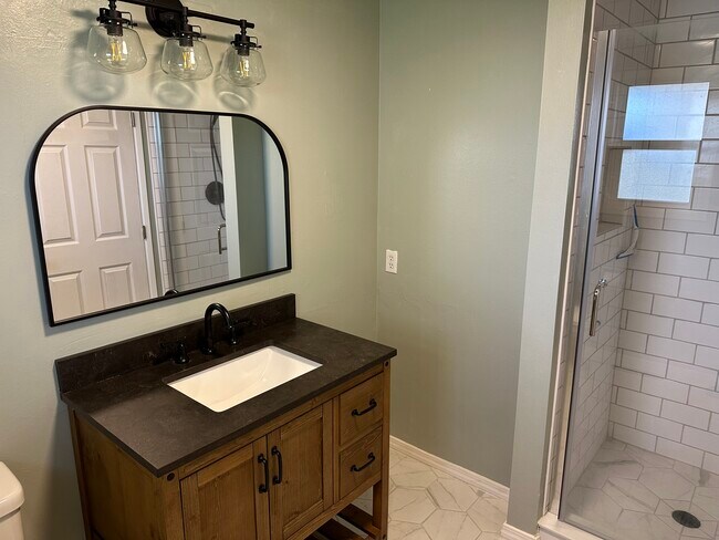 Building Photo - 720 Freeman Rd