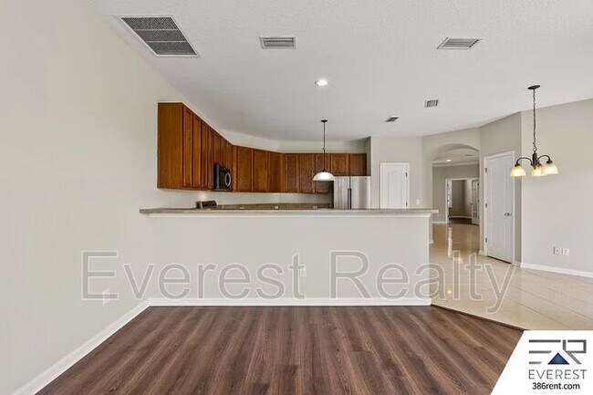 Building Photo - 47 Bassett Ln