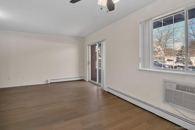 Building Photo - 55 N Broadway