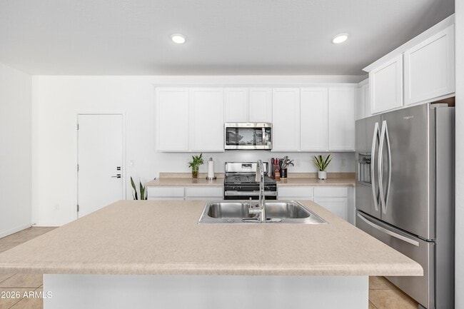 Building Photo - 2019 N Marketside Ave