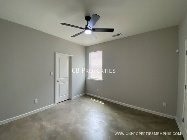 Building Photo - 639 N Dunlap St
