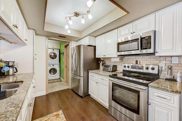 Building Photo - 111 N Nimbus Ave