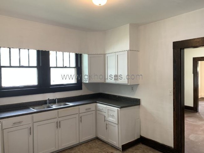 Building Photo - 1785 Steiner Ave SW