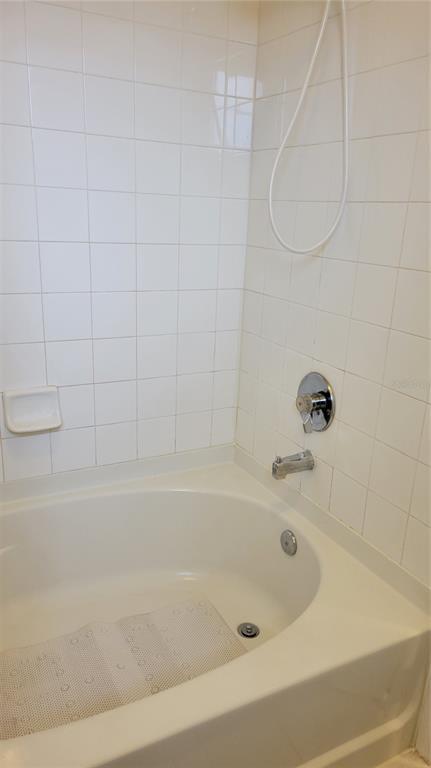 Building Photo - 5711 Bentgrass Dr