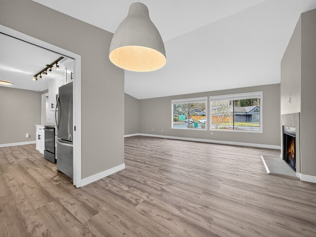 Building Photo - 11706 NE 98th St