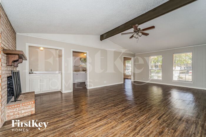 Building Photo - 1625 San Antone Ln
