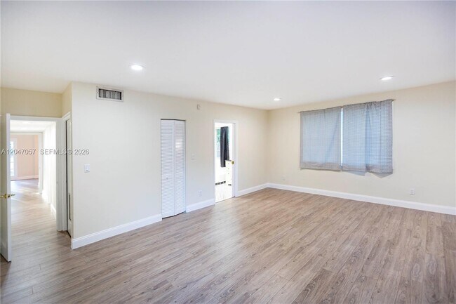 Building Photo - 5451 SW 80th St
