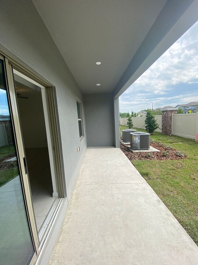 Building Photo - 9695 Ashworth Pl
