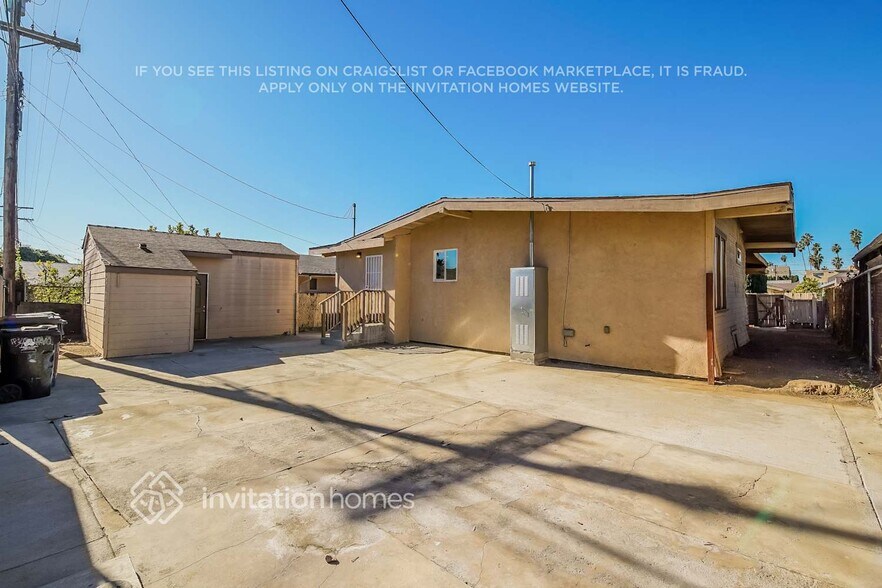 Building Photo - 754 N Kenmore Ave