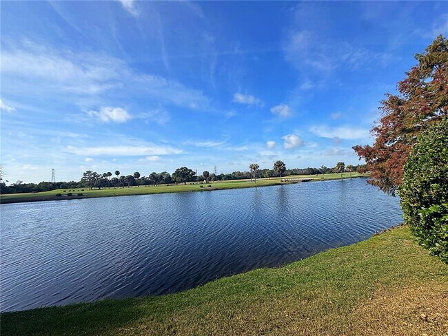 Building Photo - 1200 Country Club Dr