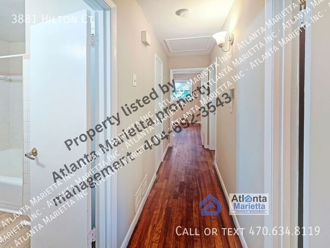 Building Photo - 3881 Hilton Ct
