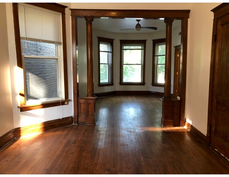 Building Photo - 1227 N Rockwell St