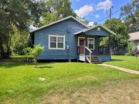 Building Photo - 205 N Lelia Ave
