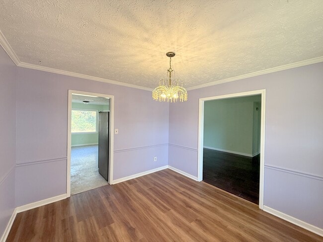 Building Photo - 158 Lewis Ln